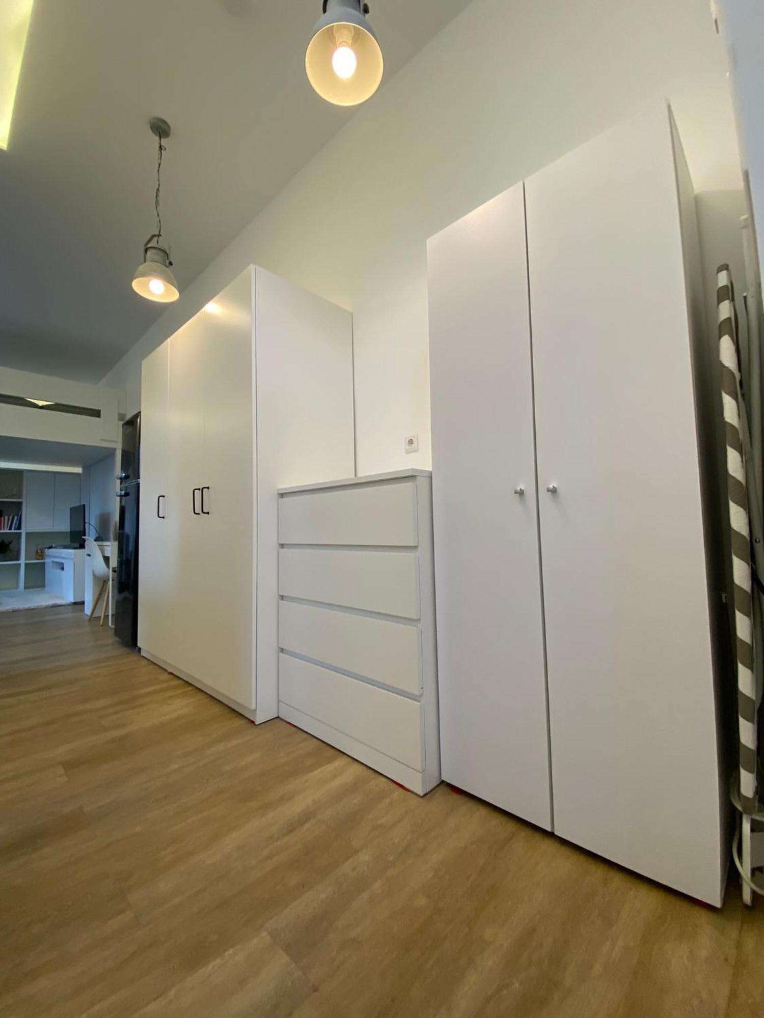 Schoene, Moderne Wohnung Mit Grosszuegiger Terasse Essen Exterior photo