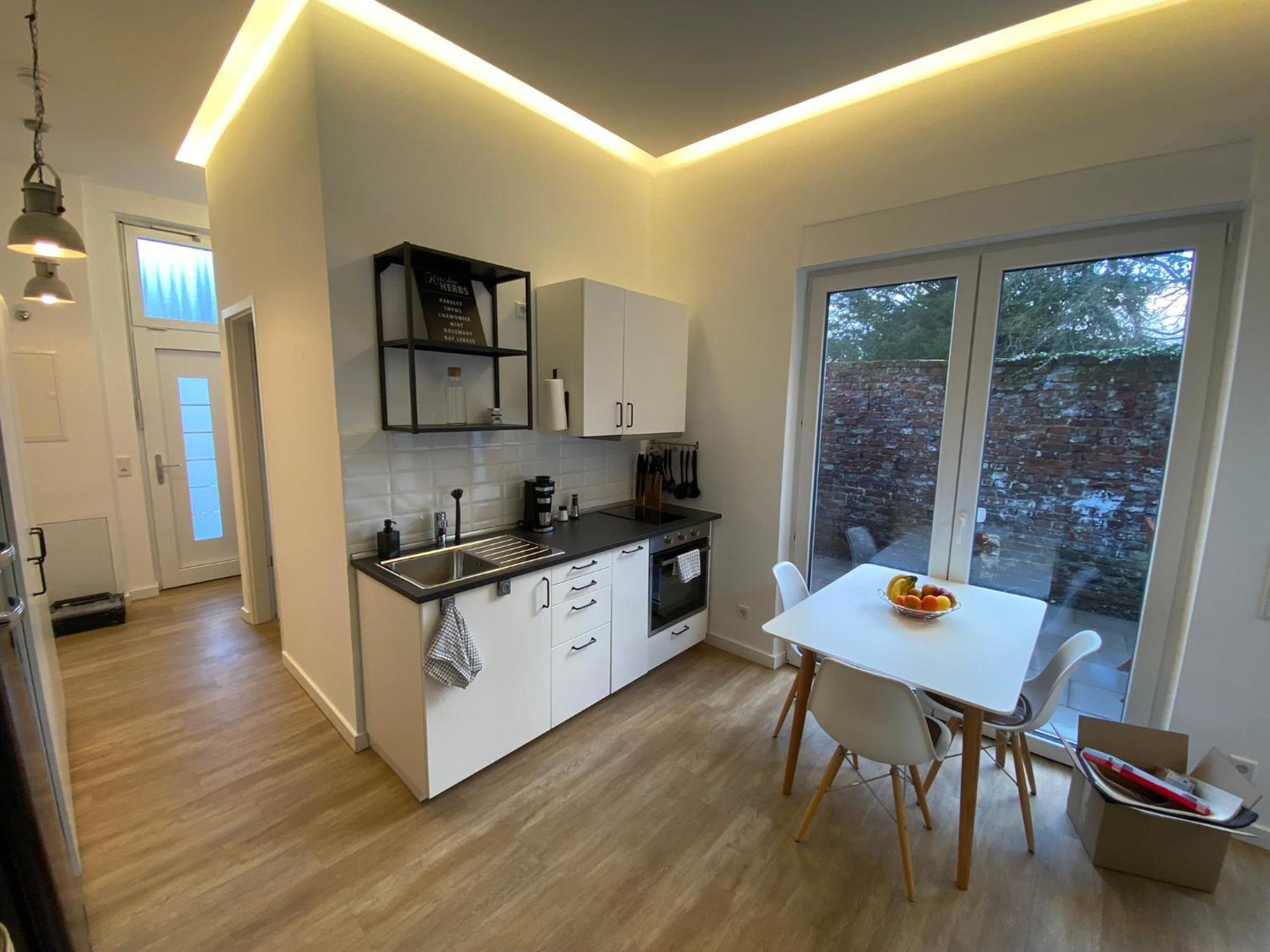 Schoene, Moderne Wohnung Mit Grosszuegiger Terasse Essen Exterior photo